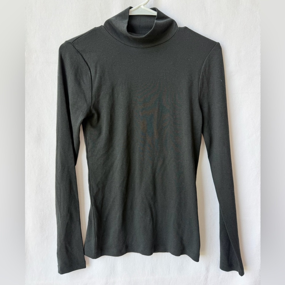 J.Crew Black Mockneck Essential Black Tee New with Tags Size Medium